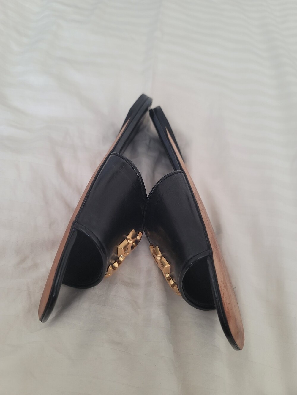 Tory Burch Black Eleanor Leather Slide Sandals with Gold Logo - Picture 5 of 7